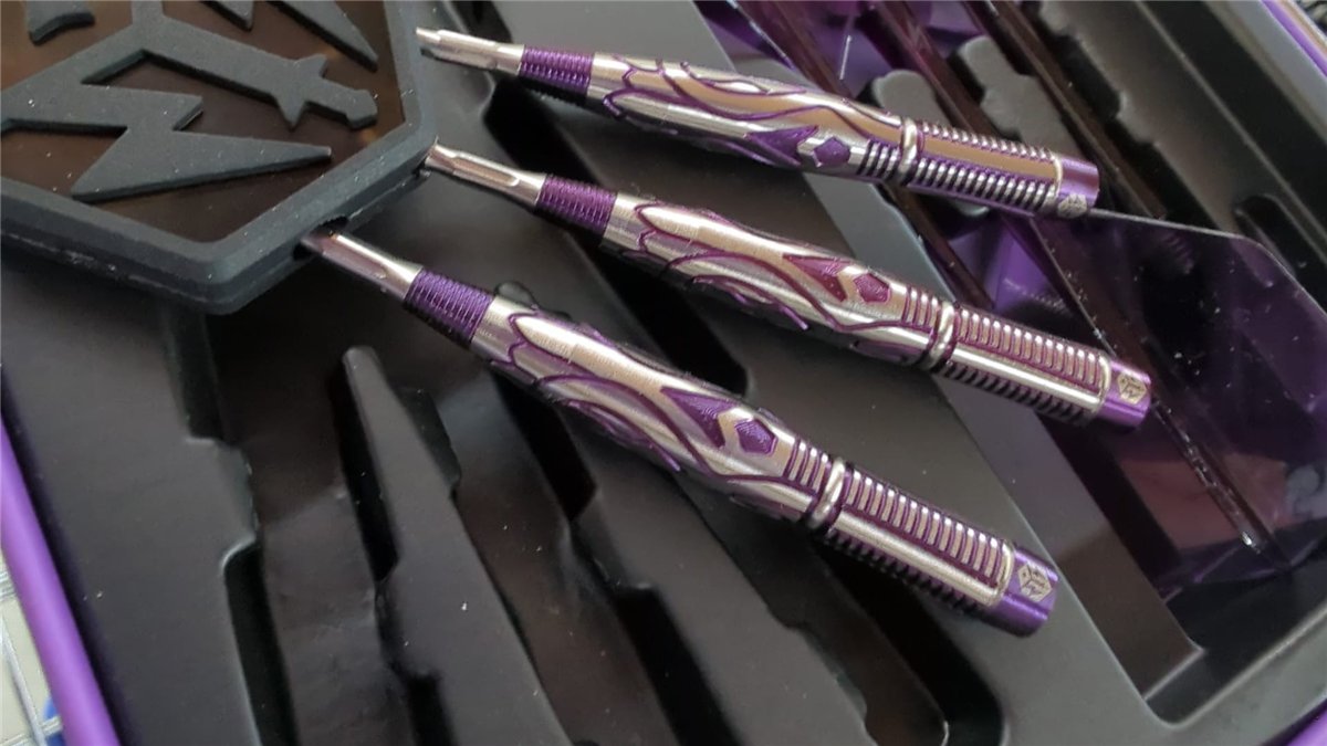 B-Ware Verpackung falsch Caliburn Player Darts Awakening Nicomuse 90% Steeldarts 22 Gramm Steeldarts