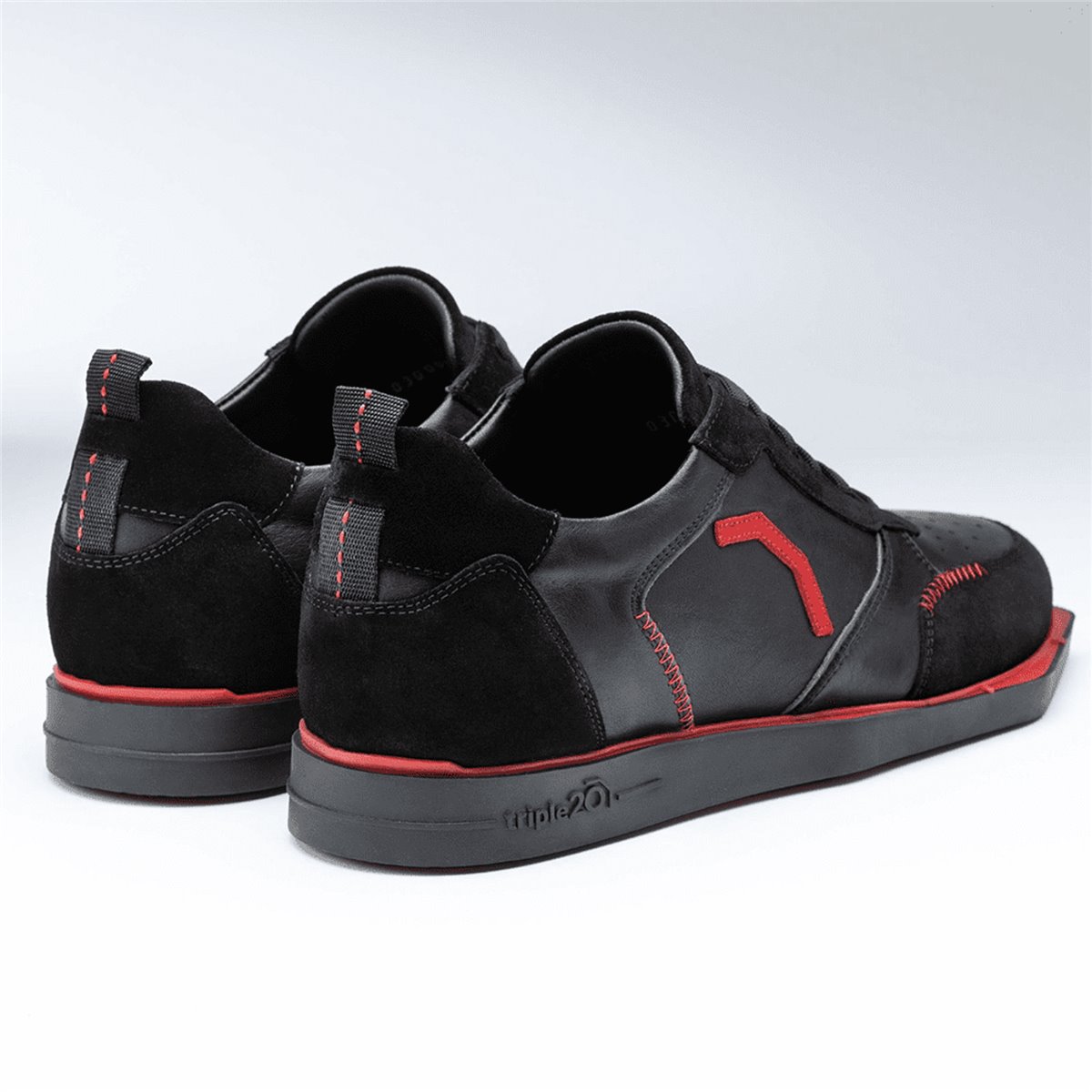 Triple20 Dartschuhe Leder Schwarz Rot Dartschuh