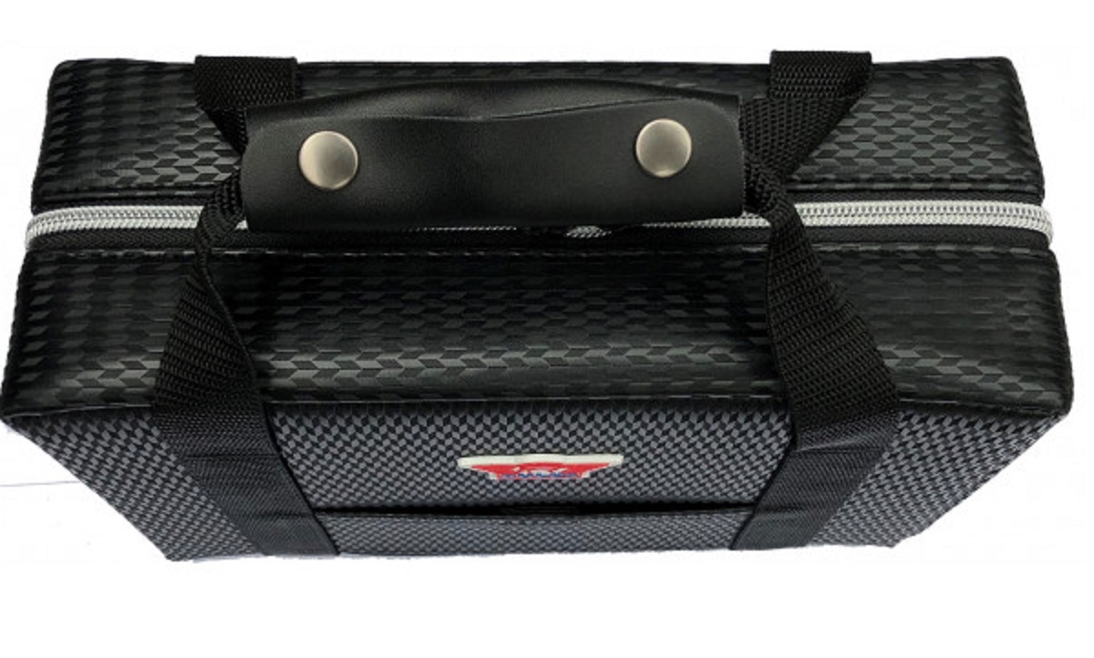 Bull's Ubertas XL Case Carbon Schwarz für bis zu 8 Dartsets Dart Tasche