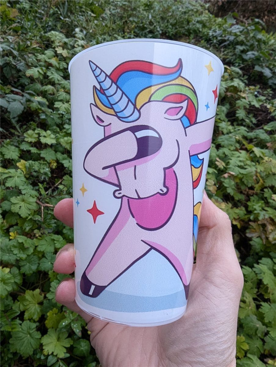 P9 Dart Fan Trink-Becher Einhorn Hiro 0,5 Liter Fanshop