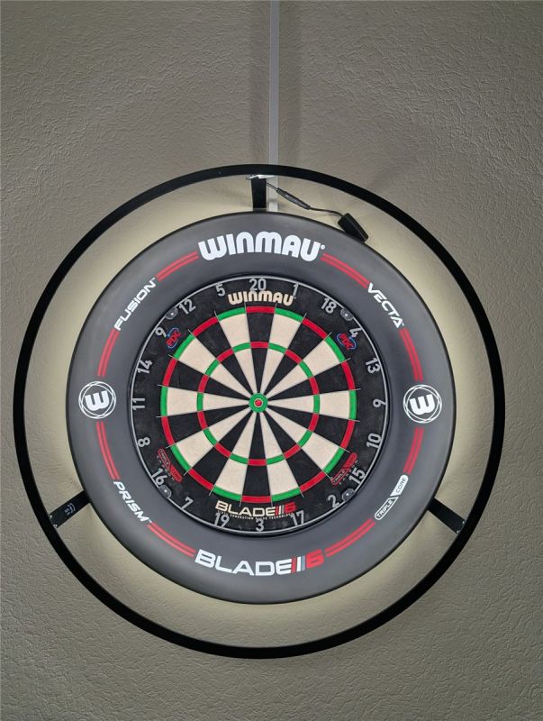 Mega Dart Set Plasma Schwarz Licht Surround TC Board Darts Boardzubehör