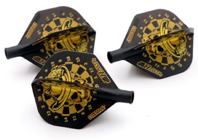 Cuesoul TERO AK4 Dart Flight Golden Skull Schwarz Standard Flights