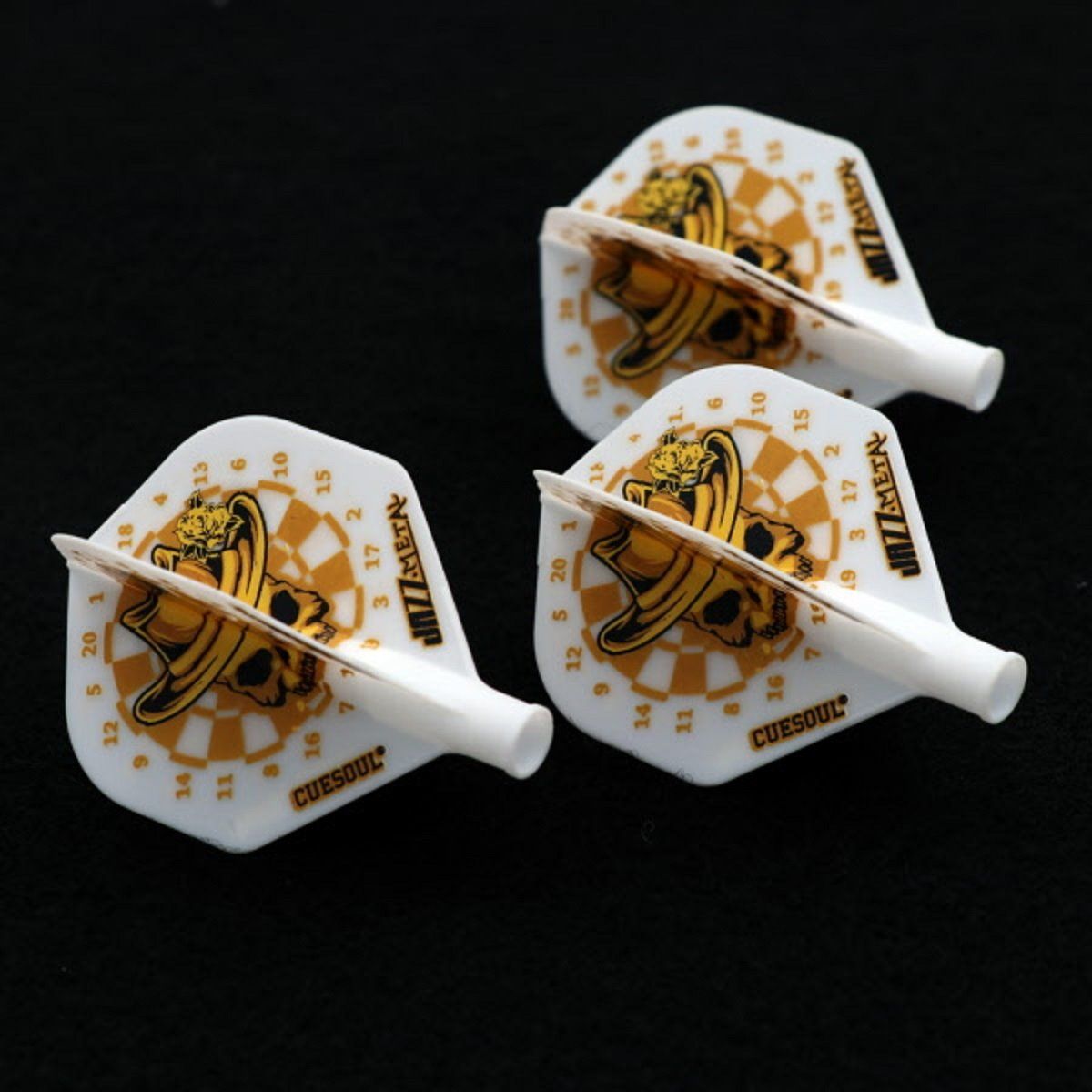 Cuesoul TERO AK4 Dart Flight Golden Skull Weiß Standard Flights