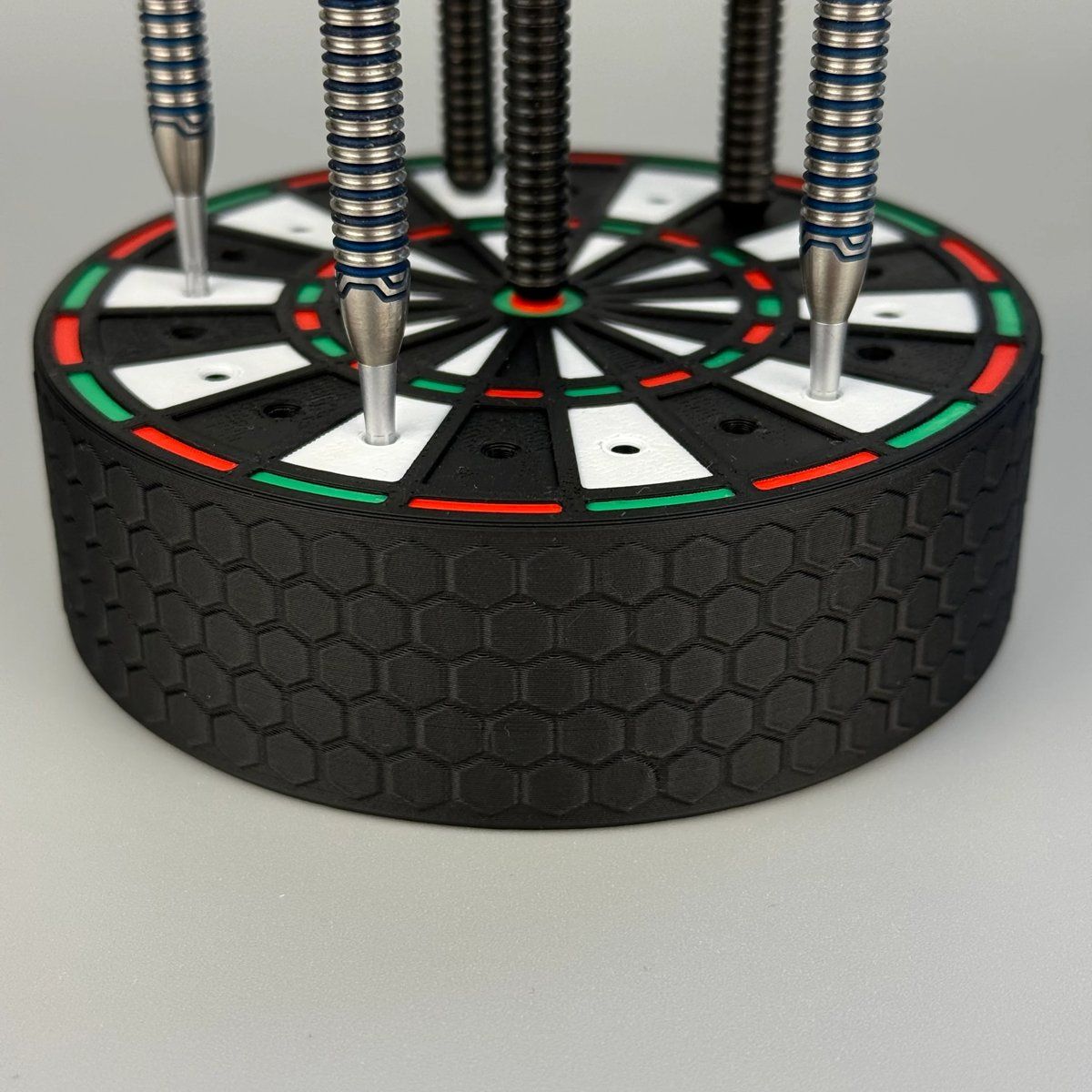 NYT Studio Darthalter Dartdock 21 für bis zu 7 Steeldart Sets Aufbewahrung